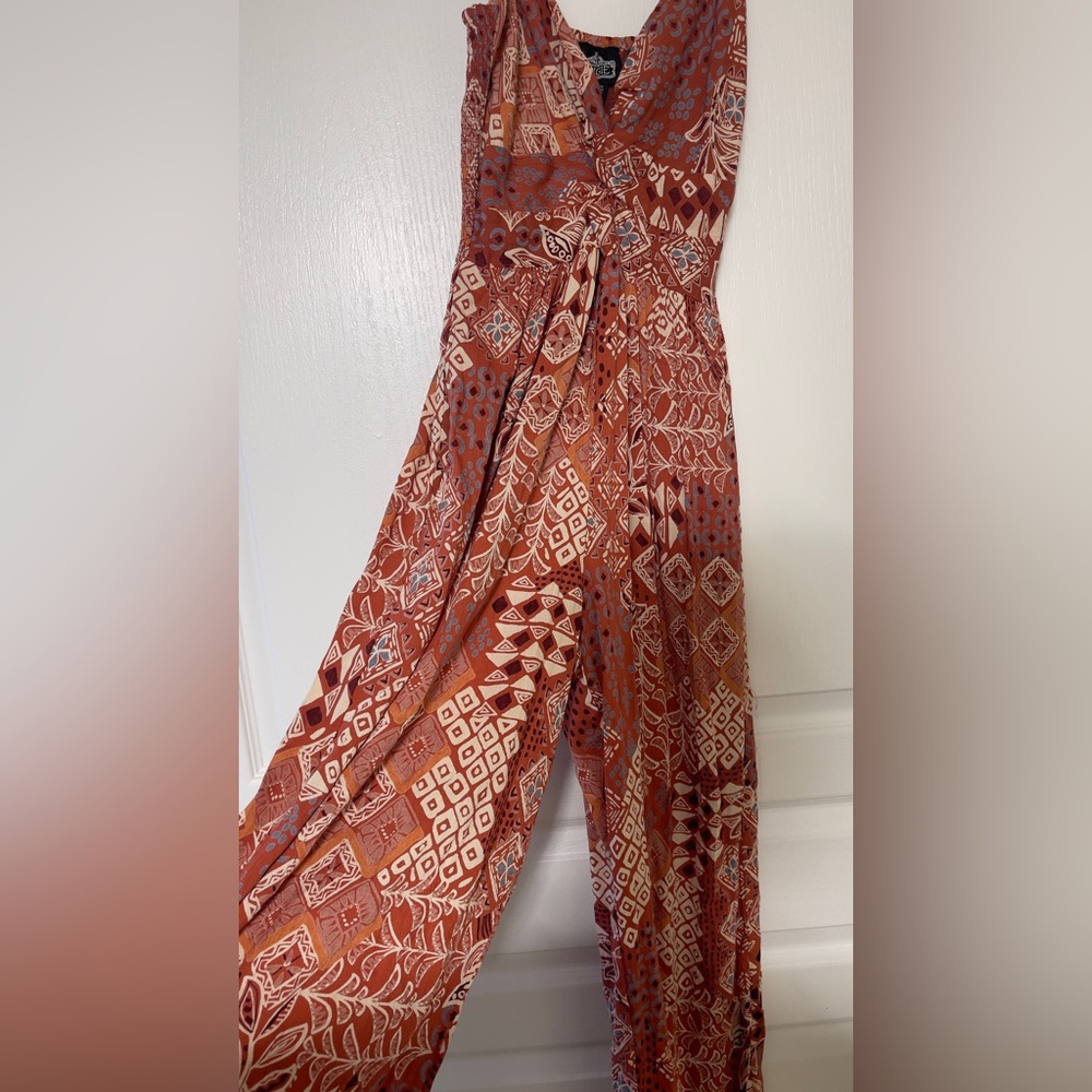 Angie Coral Geometric Jumpsuit - Picture 4 of 6